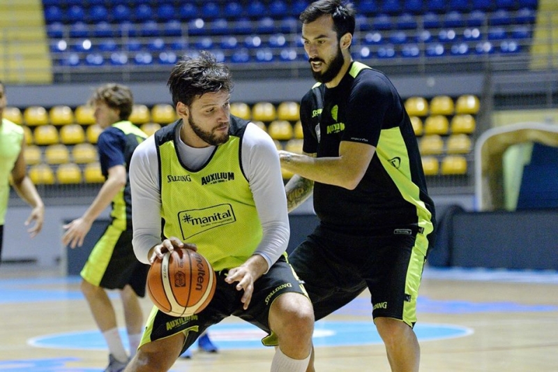 Деян Иванов титуляр при драматична загуба на Торино